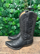 Afbeelding in Gallery-weergave laden, zo goed als nieuw geweldig mooie laarzen van Sendra maat 44