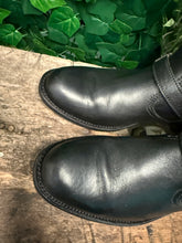 Afbeelding in Gallery-weergave laden, Bijna Nieuwe mooie hoge vintage laarzen van Sendra maat 40