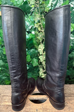 Afbeelding in Gallery-weergave laden, Bijna Nieuwe mooie hoge vintage laarzen van Sendra maat 40