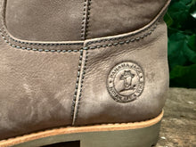 Afbeelding in Gallery-weergave laden, bijna Nieuwe gevoerde laars van Panama Jack maat 41