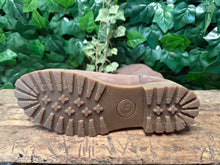 Afbeelding in Gallery-weergave laden, bijna Nieuwe gevoerde laars van Panama Jack maat 41