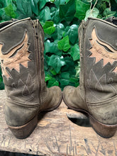 Afbeelding in Gallery-weergave laden, Bijna Nieuwe mooie laarzen van Sendra maat 37