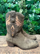 Afbeelding in Gallery-weergave laden, Bijna Nieuwe mooie laarzen van Sendra maat 37