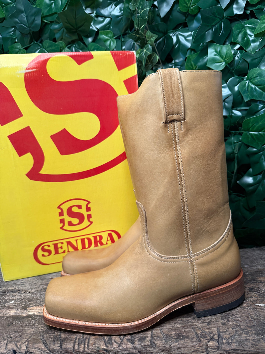 Nieuwe geweldig mooie boots van Sendra maat 44