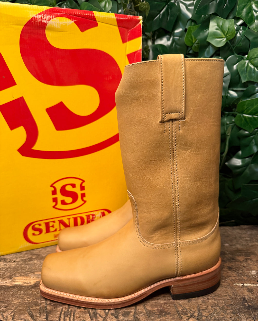 Nieuwe geweldig mooie boots van Sendra maat 40