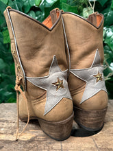 Afbeelding in Gallery-weergave laden, Bijna Nieuwe mooie laarzen van Sendra maat 38