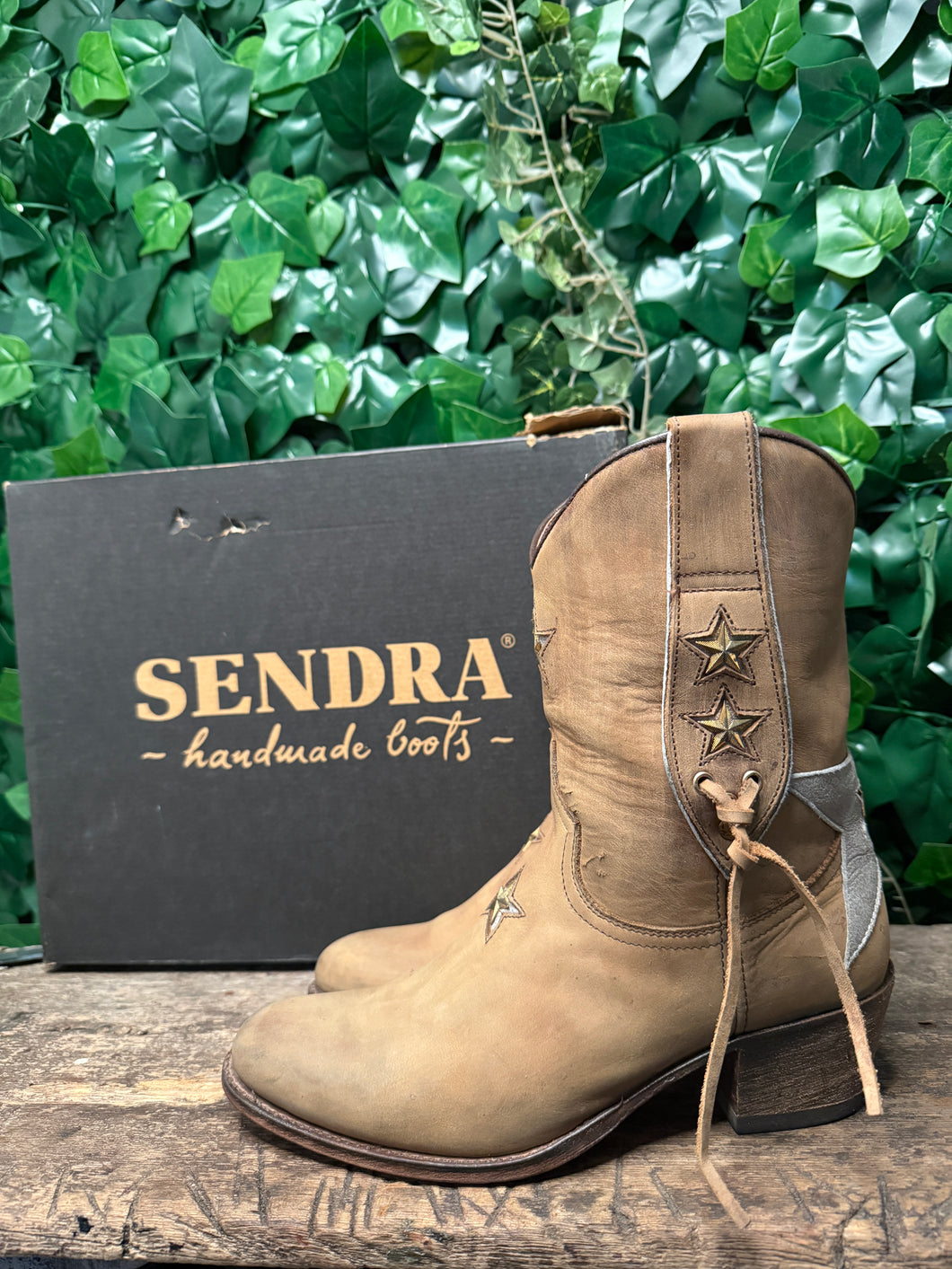 Bijna Nieuwe mooie laarzen van Sendra maat 38