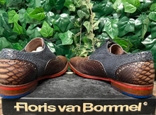 Afbeelding in Gallery-weergave laden, zo goed als nieuw veterschoen van Floris van Bommel maat 42