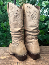 Afbeelding in Gallery-weergave laden, zo goed als nieuw mooie laarzen van Sancho maat 37