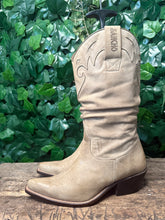 Afbeelding in Gallery-weergave laden, zo goed als nieuw mooie laarzen van Sancho maat 37