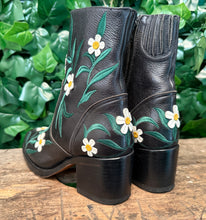 Afbeelding in Gallery-weergave laden, Nieuwe gave flower/bloemen laars met blokhak sendra maat 37