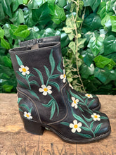 Afbeelding in Gallery-weergave laden, Nieuwe gave flower/bloemen laars met blokhak sendra maat 37