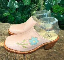 Afbeelding in Gallery-weergave laden, Nieuwe gave vintage klompen met blokhak sendra maat 37