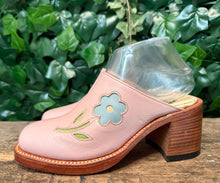 Afbeelding in Gallery-weergave laden, Nieuwe gave vintage klompen met blokhak sendra maat 37