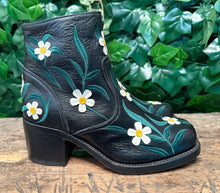 Afbeelding in Gallery-weergave laden, Nieuwe gave flower/bloemen laars met blokhak sendra maat 37