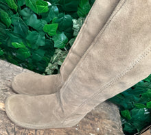 Afbeelding in Gallery-weergave laden, Nieuwe geweldig comfortabele laars van fitflop maat 40