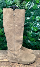 Afbeelding in Gallery-weergave laden, Nieuwe geweldig comfortabele laars van fitflop maat 40