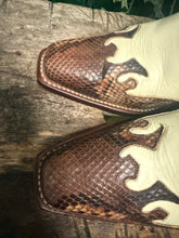 Afbeelding in Gallery-weergave laden, Bijna Nieuwe mooie laarzen van Sancho maat 38