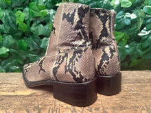 Afbeelding in Gallery-weergave laden, Nieuwe geweldig mooie python laars van Sendra maat 41