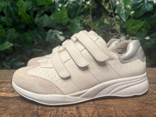 Afbeelding in Gallery-weergave laden, gewoon Nieuwe sneakers van durea maat 40 (wijdte GX)