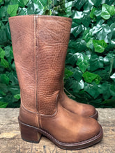 Afbeelding in Gallery-weergave laden, Nieuwe sendra blokhak laars maat 37