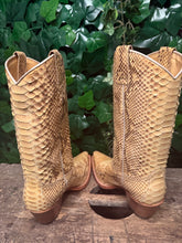 Afbeelding in Gallery-weergave laden, Nieuwe geweldig mooie python boots van Sendra maat 37