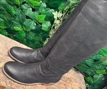 Afbeelding in Gallery-weergave laden, bijna Nieuwe prachtige laars van wolky maat 41