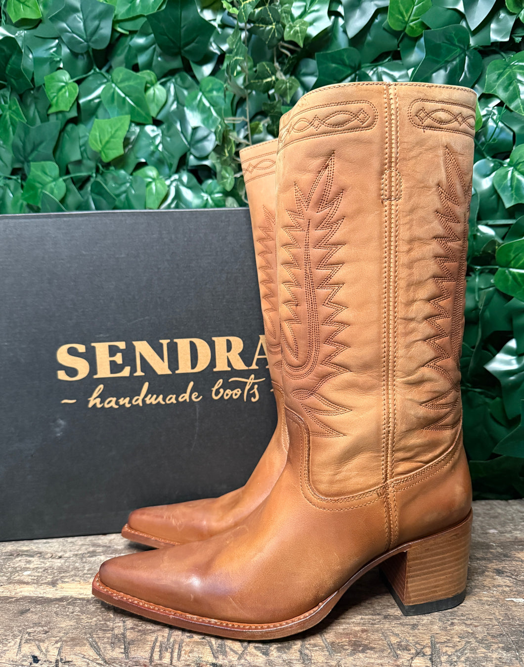supergave Nieuwe laars van Sendra maat 39