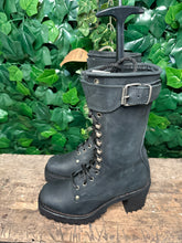 Afbeelding in Gallery-weergave laden, geweldig Nieuwe vintage plateau laars van Sendra maat 39