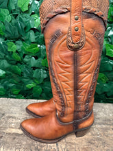 Afbeelding in Gallery-weergave laden, Bijna Nieuwe fantastische laarzen van Sendra maat 38