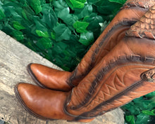 Afbeelding in Gallery-weergave laden, Bijna Nieuwe fantastische laarzen van Sendra maat 38