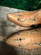 Afbeelding in Gallery-weergave laden, Nieuwe fantastisch mooie laarzen van Sendra maat 39