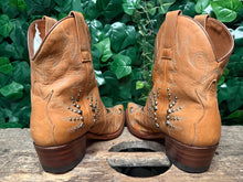 Afbeelding in Gallery-weergave laden, Nieuwe fantastisch mooie laarzen van Sendra maat 39