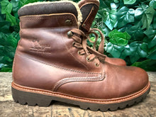 Afbeelding in Gallery-weergave laden, bijna Nieuwe gevoerde boots van Panama Jack maat 45