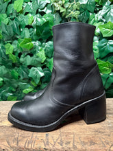 Afbeelding in Gallery-weergave laden, bijna Nieuwe vintage blokhak laarzen van Sendra maat 41
