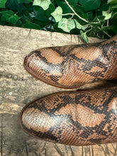 Afbeelding in Gallery-weergave laden, Nieuwe prachtige python laarzen van Sendra maat 38