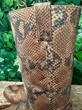 Afbeelding in Gallery-weergave laden, Nieuwe prachtige python laarzen van Sendra maat 38