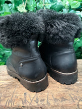 Afbeelding in Gallery-weergave laden, zo goed als nieuw veterboots van Panama Jack maat 41