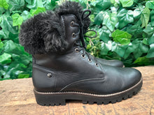 Afbeelding in Gallery-weergave laden, zo goed als nieuw veterboots van Panama Jack maat 41