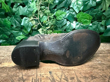 Afbeelding in Gallery-weergave laden, Nieuwe prachtige laarzen met studs van Sendra maat 39