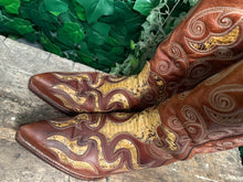Afbeelding in Gallery-weergave laden, Bijna Nieuwe laarzen met python leer van Sendra maat 41