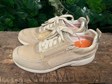 Afbeelding in Gallery-weergave laden, zo goed als nieuw sneaker van Xsensible maat 43 (wijdte HX)