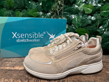 Afbeelding in Gallery-weergave laden, zo goed als nieuw sneaker van Xsensible maat 43 (wijdte HX)