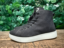 Afbeelding in Gallery-weergave laden, Nieuwe hoge sneakers van Fitflop maat 39