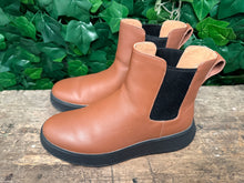 Afbeelding in Gallery-weergave laden, Nieuwe Chelsea boots van Fitflop maat 38,5