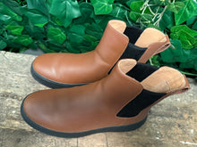 Afbeelding in Gallery-weergave laden, Nieuwe Chelsea boots van Fitflop maat 38,5