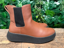 Afbeelding in Gallery-weergave laden, Nieuwe Chelsea boots van Fitflop maat 38,5