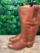 Afbeelding in Gallery-weergave laden, mooie hoge laarzen van Sendra maat 38