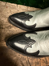 Afbeelding in Gallery-weergave laden, Nieuwe prachtige laarzen van Sendra maat 38
