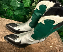 Afbeelding in Gallery-weergave laden, Nieuwe prachtige laarzen van Sendra maat 38